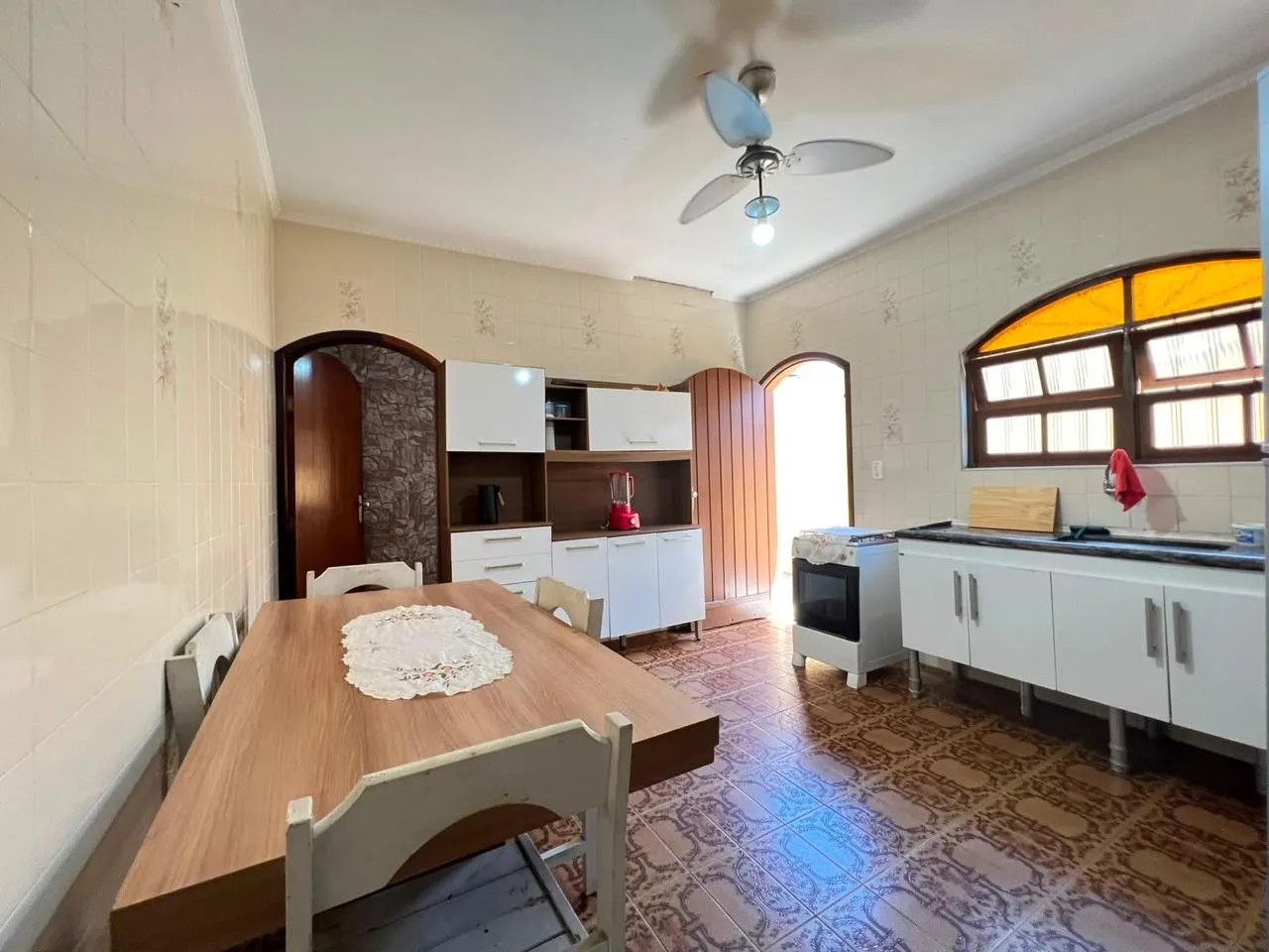 Imagem Casa para Venda em Praia Grande, Maracanã, 2 dormitórios, 1 suíte, 1 banheiro, 2 vagas