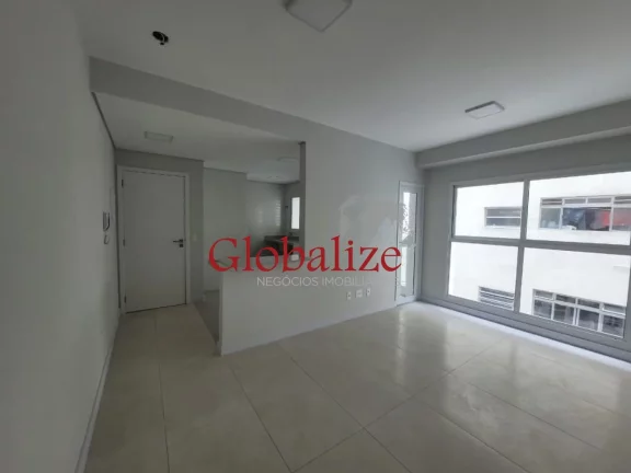 Imagem Apartamento à venda com 82m², 2 suites, varanda com Grill, piscina, vaga demarcada por R$875.000,00 na Ponta da Praia em Santos