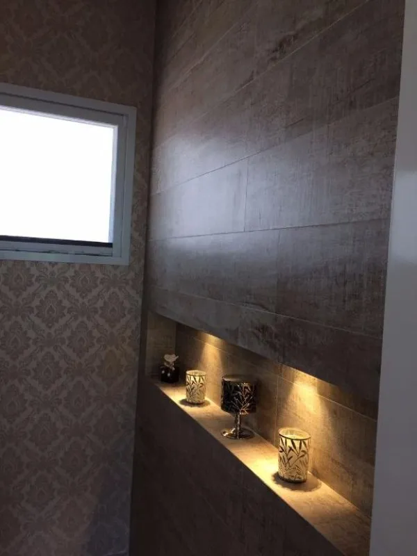 Imagem Luxuosa Casa em Condomínio: 4 Quartos, 4 Suítes, 3 Salas e 620m² em Valinhos-SP, Condomínio Zurich Dorf