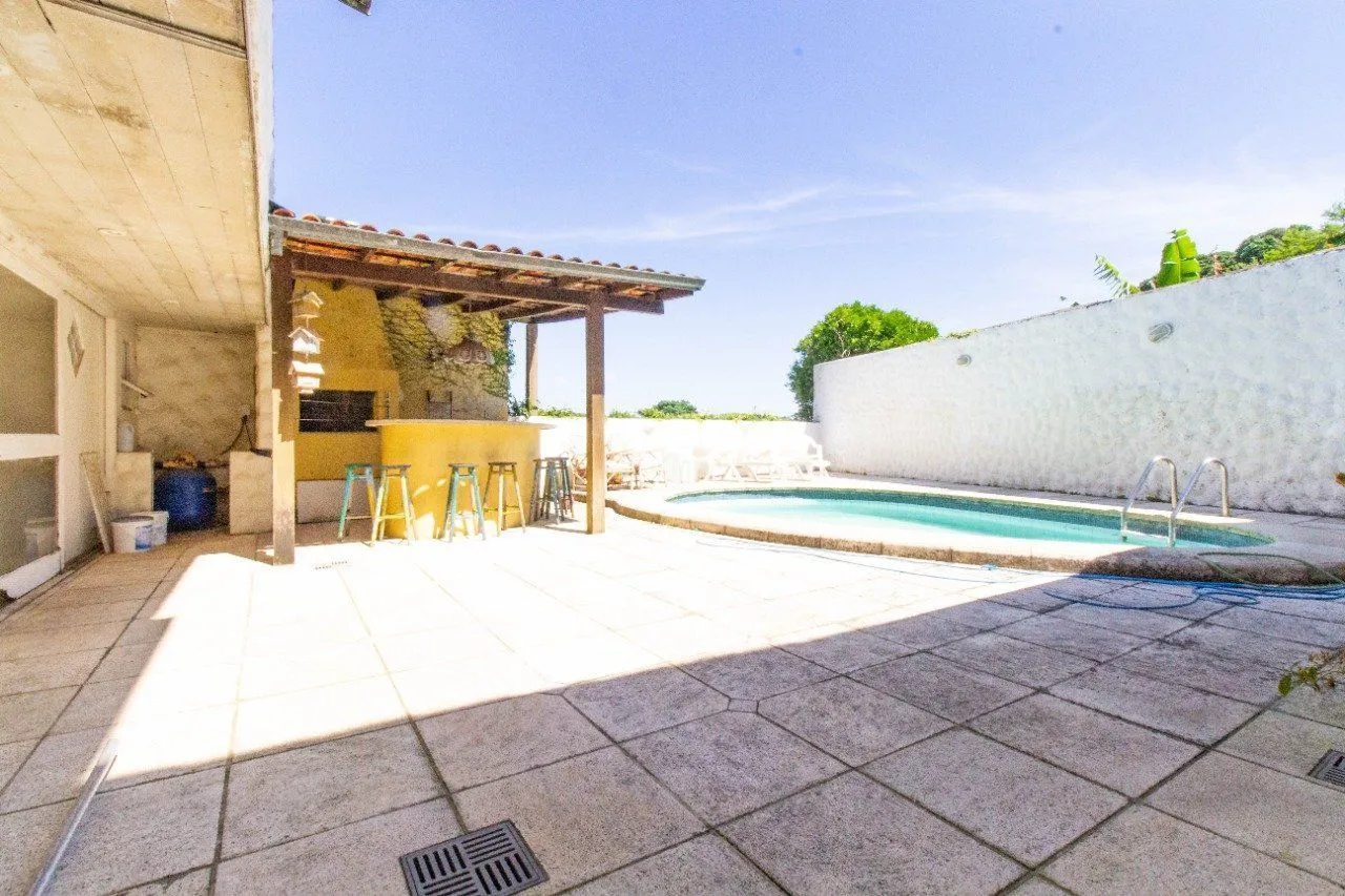 Imagem Casa para Venda - 422m², 6 dormitórios, sendo 2 suites, 5 vagas - Vila Assunção