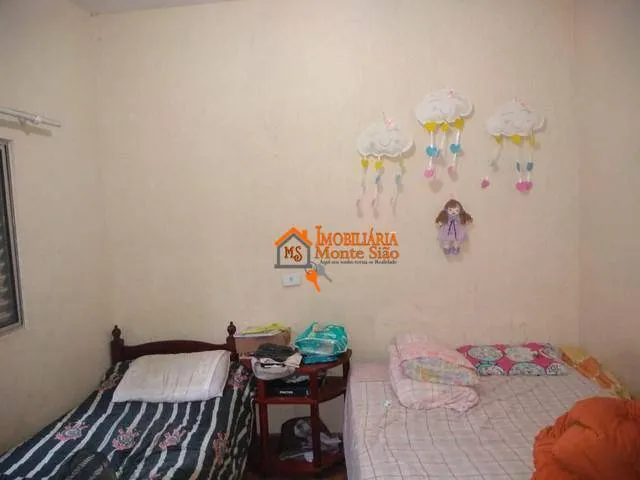 Imagem Casa com 6 dormitórios à venda por R$ 690.000,00 - Vila Barros - Guarulhos/SP