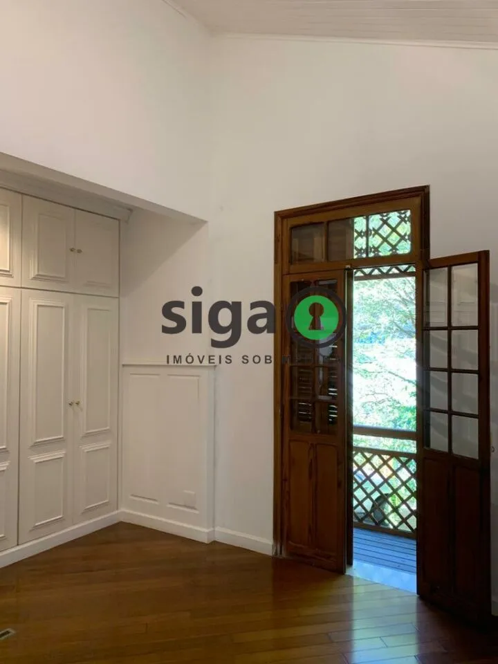 Imagem Casa Sobrado á Venda - 300 m², 3 suítes, 2 vagas no Jardim Paulistano !