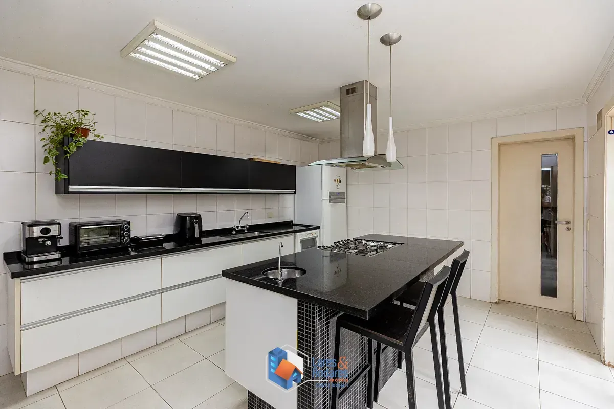 Imagem Casa para venda em Vila Cruzeiro com 4 quartos, sendo 3 suítes, 260m²