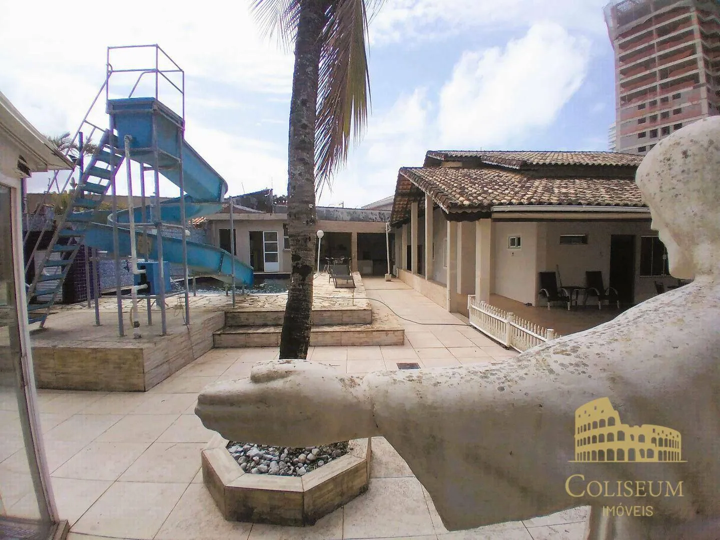 Imagem Casa com 3 Suítes e Piscina no Flórida