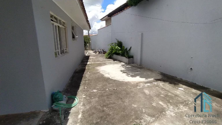 Imagem Casa com amplo quintal, a venda 03 quartos em Colombo PR
