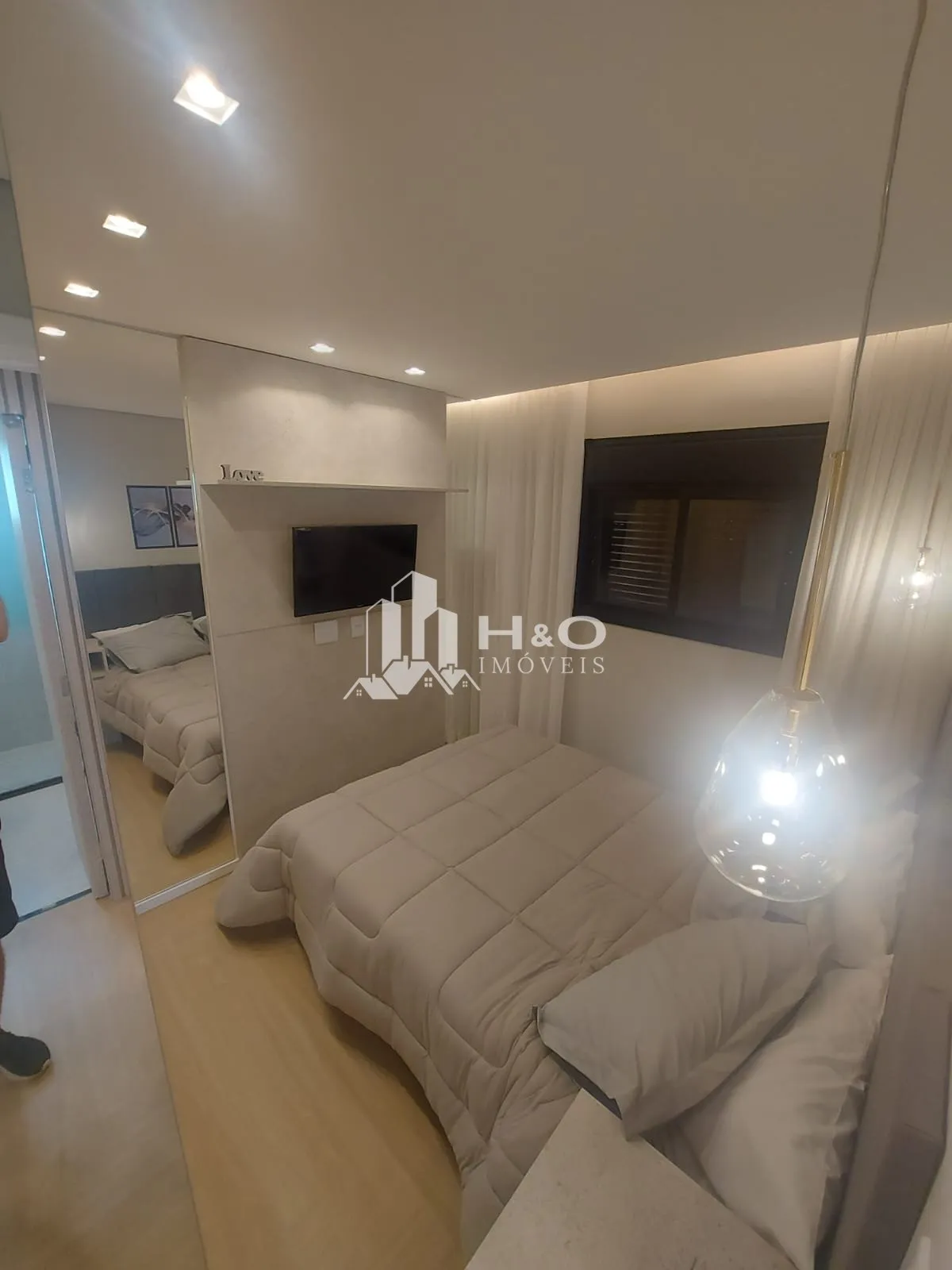 Imagem Apartamento à Venda no Tatuapé - 2 Dormitórios, Decorado e Porteira Fechada