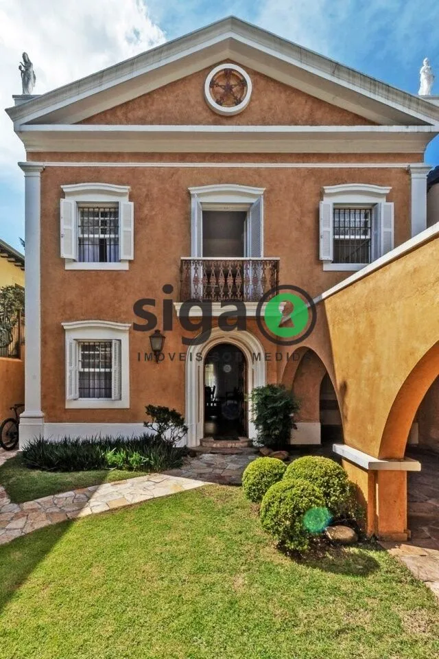Foto do imóvel Casa Assobradada no Jardim Europa, com 3 suítes, Mobiliado, 2 vagas, para Venda ou locação.