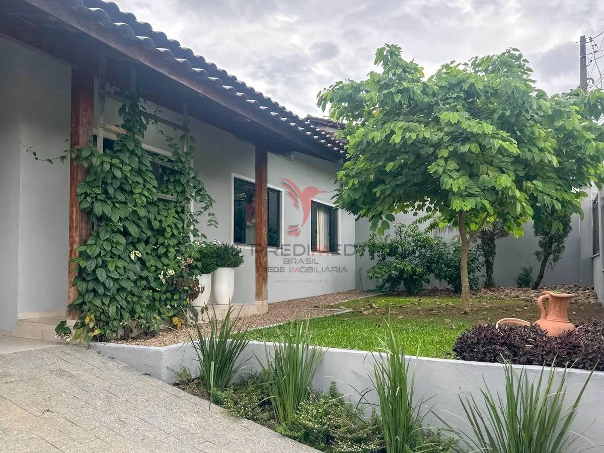 Imagem Casa semi mobiliada, com amplo quintal ,no 3 Rios do Sul. Jaguará do Sul