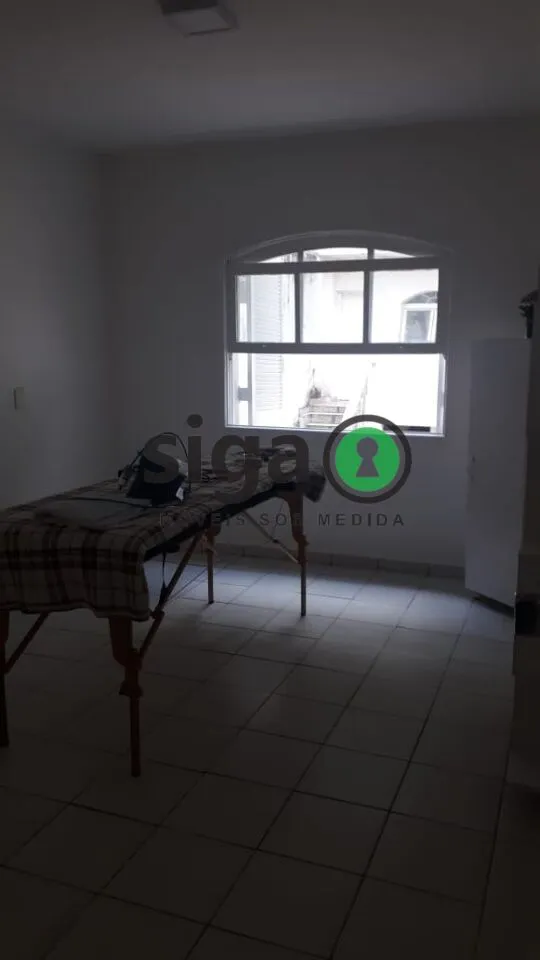 Imagem Casa com 200m², 5 Dormitórios e 3 Vagas para Quem Valoriza Espaço e Conforto.