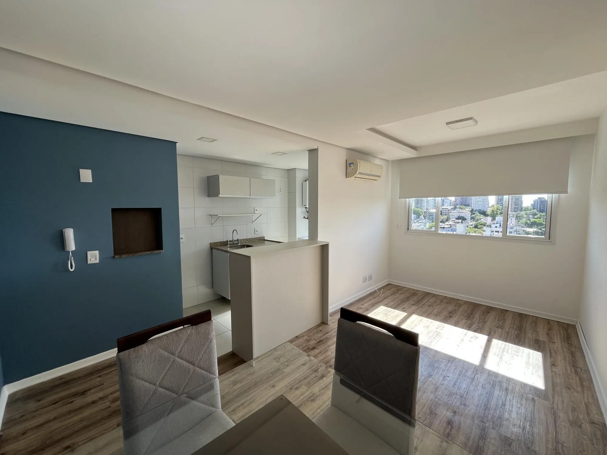 Imagem Apartamento de 2 dormitórios, suíte e 1 vaga de garagem no bairro Passo da Areia