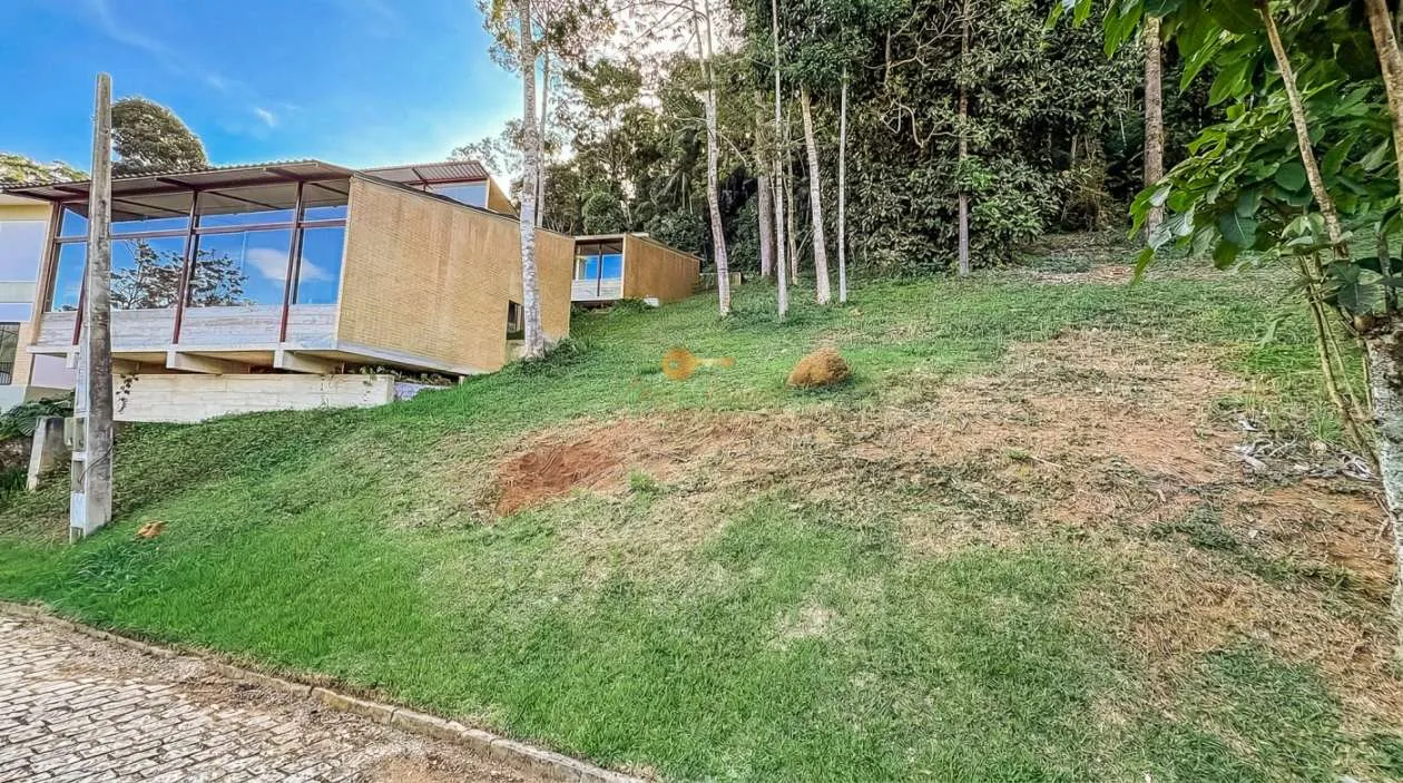 Imagem Terreno em Condomínio para Venda em Teresópolis / RJ no bairro Vargem Grande