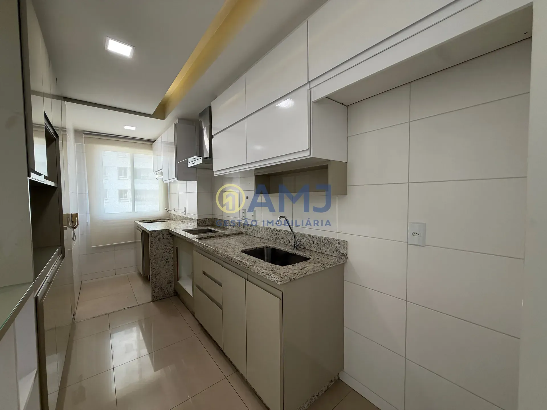 Imagem APARTAMENTO À VENDA | OPORTUNIDADE - PRAÇA SUDOESTE | VILA LUCY