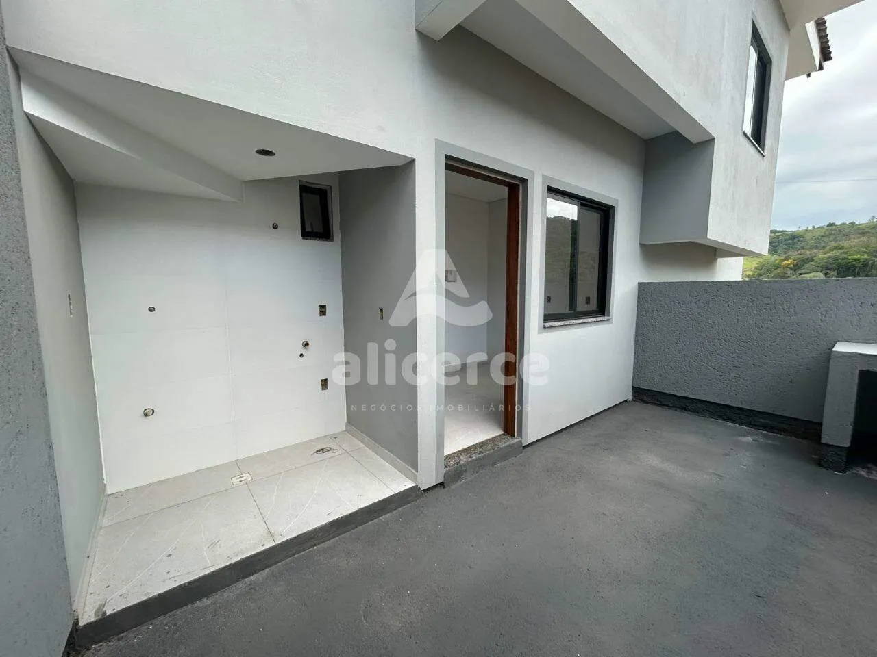 Imagem Sobrado à venda com 2 quartos , 65m² em Bela Vista Palhoça
