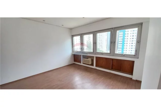 Imagem Sala comercial com 57,35m² e uma vaga no Itaim Bibi