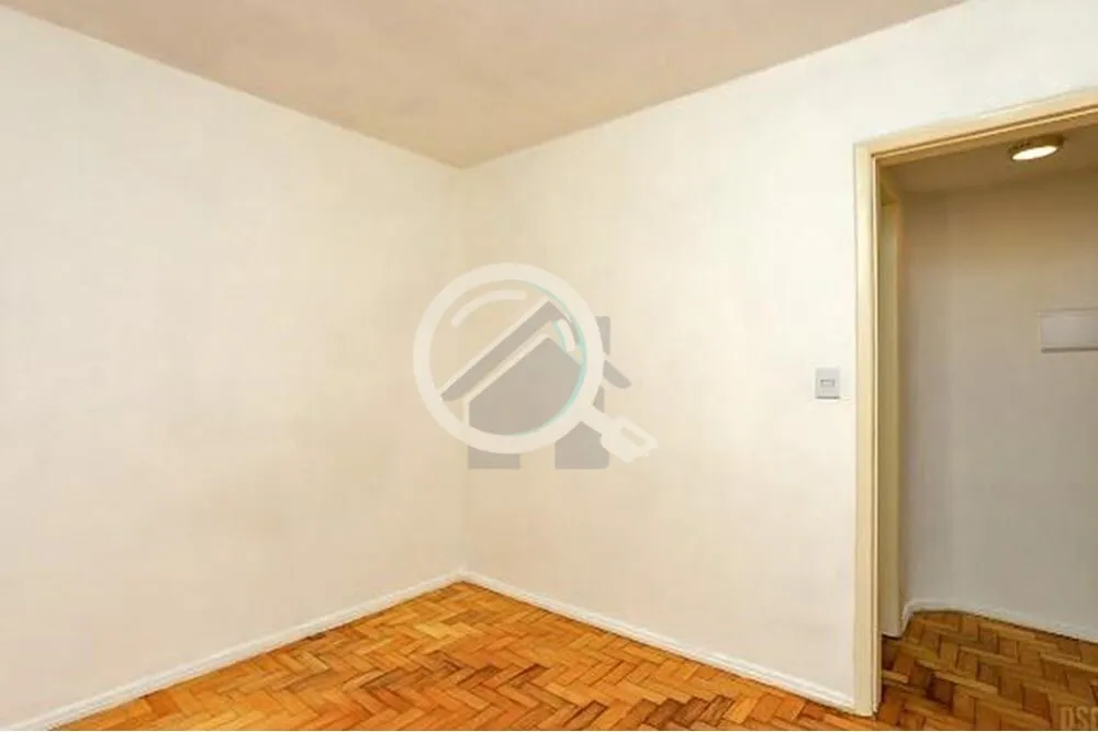 Imagem Apartamento de 42m² de área privativa, reformado, fundos, silencioso, possui 1 dormitório, amplo ...