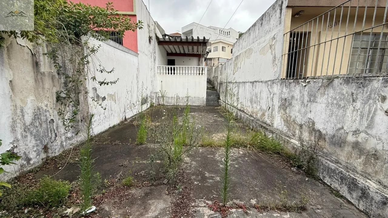 Imagem Terreno 150m² plano com casa antiga à venda na Av. Pres. Kennedy em São Caetano.