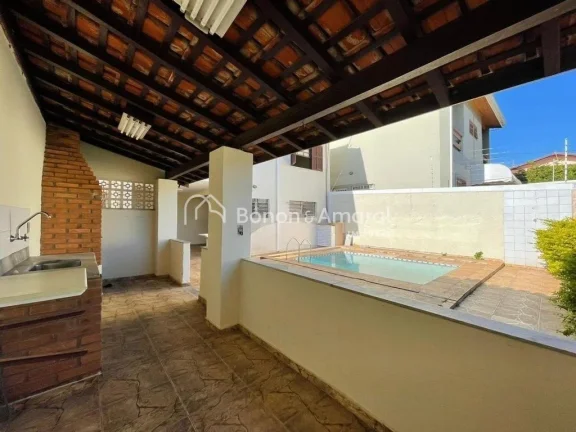 Imagem Casa bairro no Chácara da Barra em Campinas/SP. São 185m² de construção, sala estar com ar-cond...