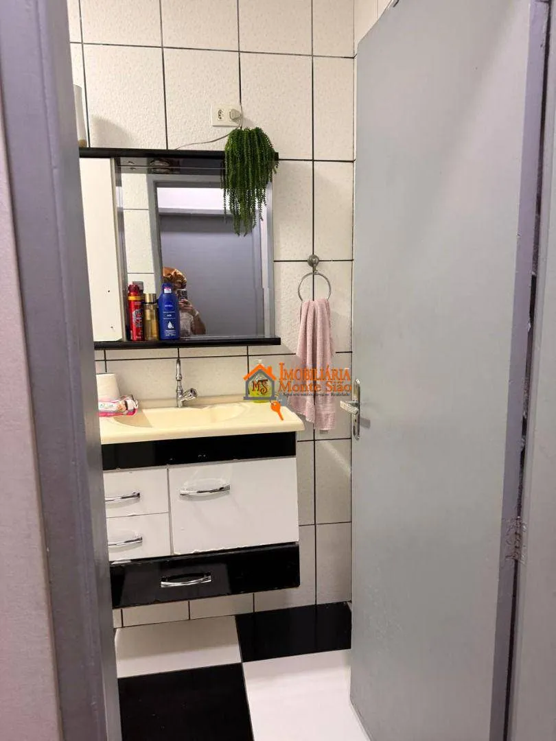 Imagem Apartamento com 2 dormitórios à venda, 74 m² por R$ 270.000,00 - Jardim Santa Mena - Guarulhos/SP