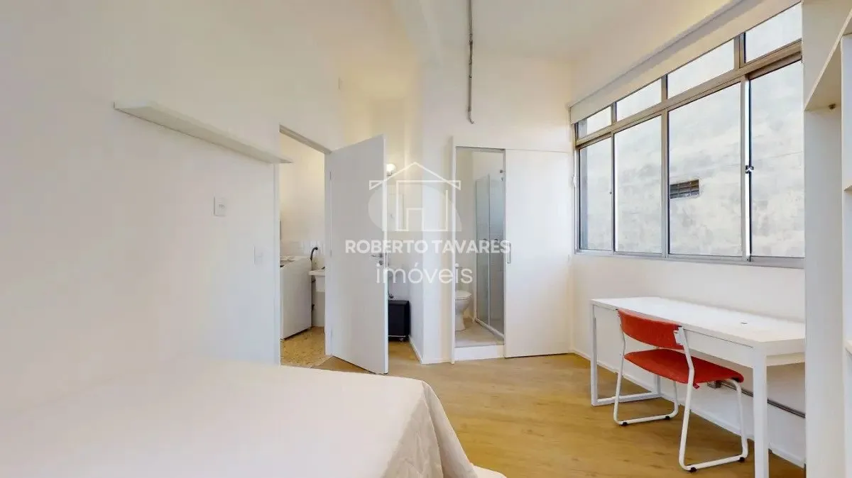 Imagem Apartamento mobiliado, com 4 dormitórios, 2 suítes, 1 vaga de garagem e 4 banheiros, bem localizado. Fica próximo ao Shopping Frei Canneca.