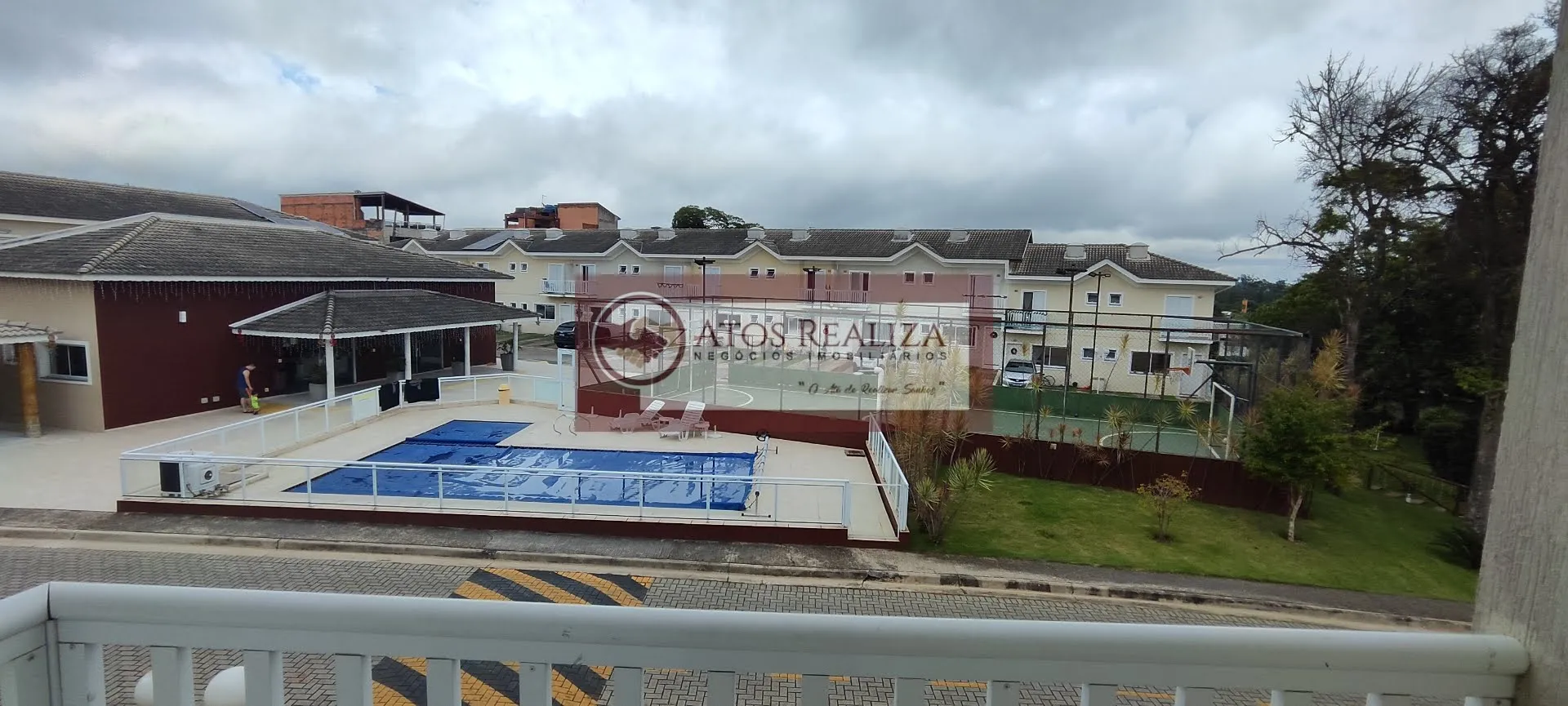 Imagem Sobrado de 3 dormitórios em Rio Bonito, São Paulo - 87m², 1 suíte, 3 banheiros - Venda e locação por R$ 1 milhão