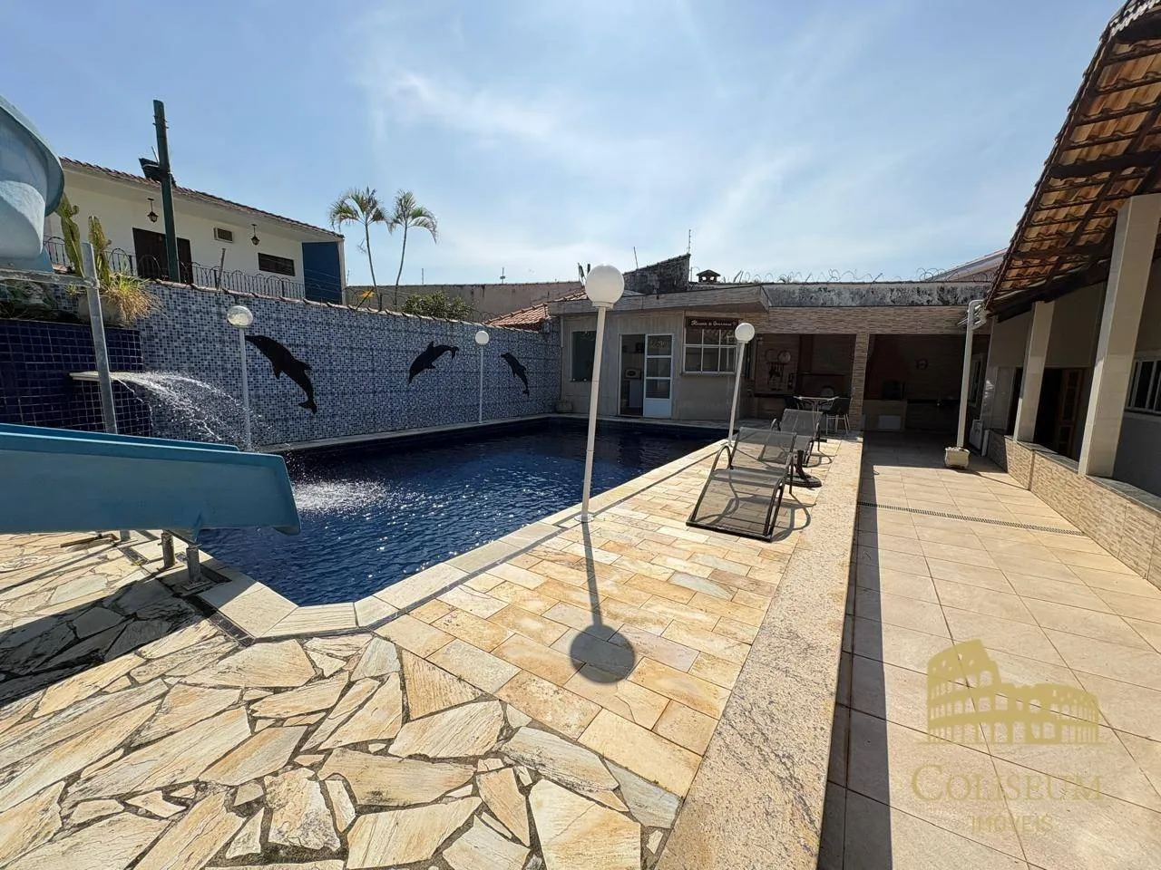 Imagem Casa com 3 Suítes e Piscina no Flórida