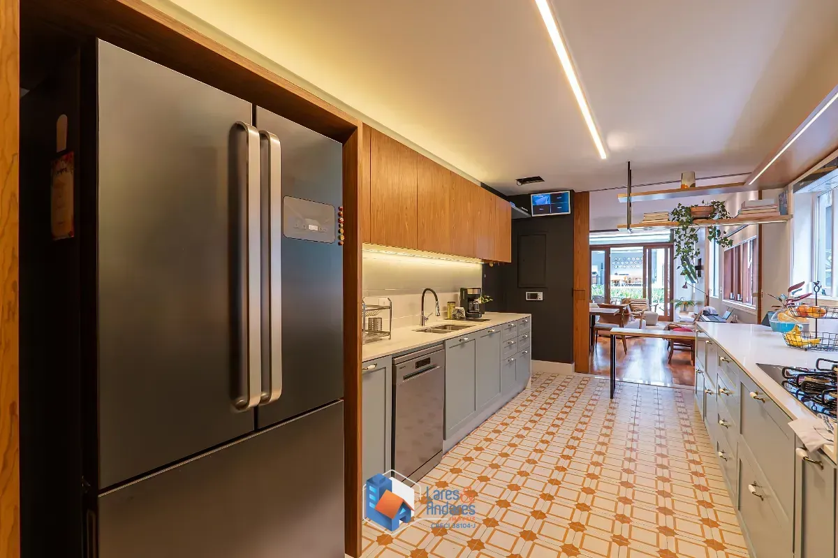 Imagem Casa para venda em Jardim Viana com 4 quartos, sendo 4 suítes, 375m²