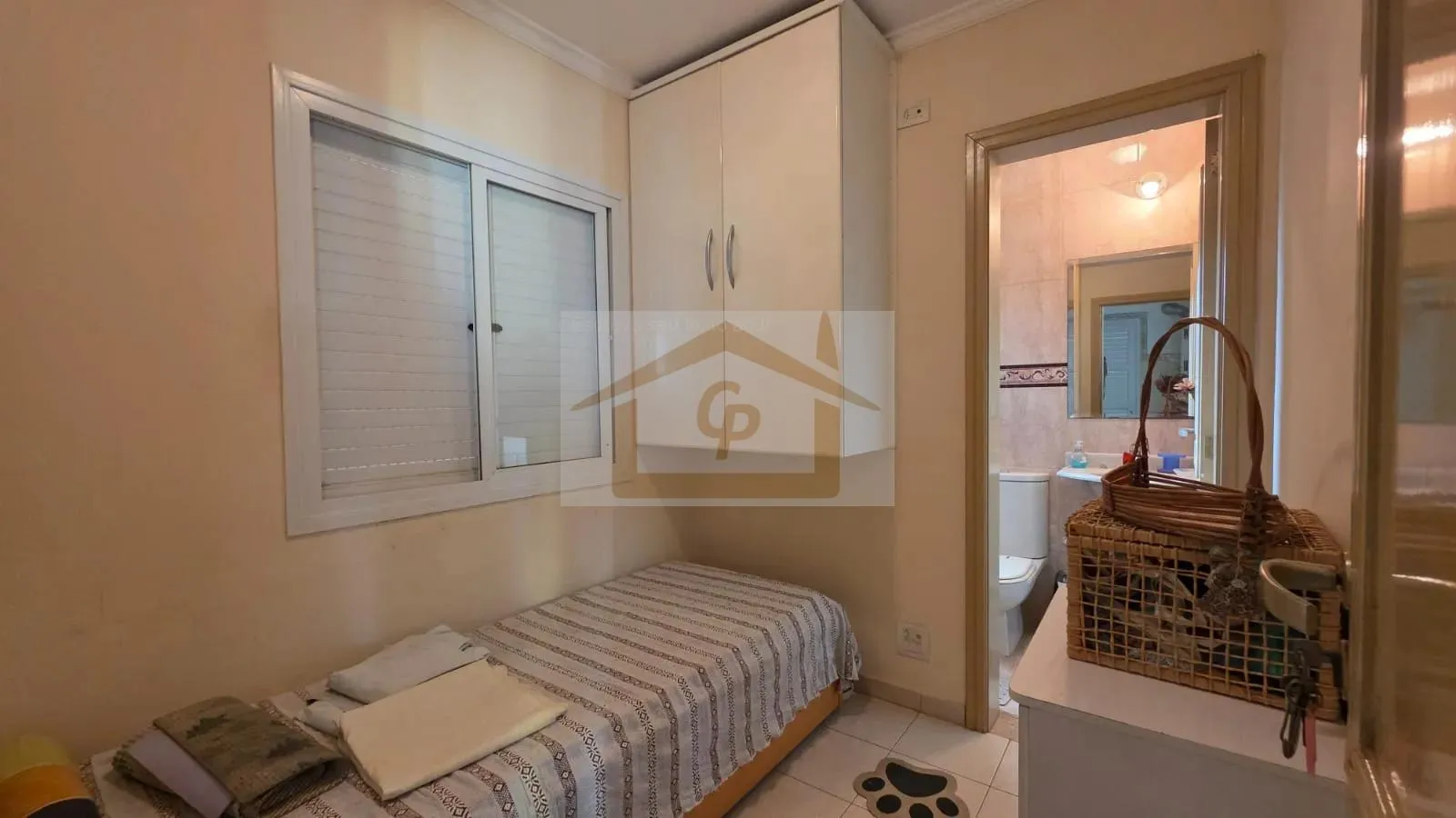 Imagem CASA TÉRREA EM CONDOMÍNIO FECHADO!!! 3 Suítes, 6 vagas *piscina