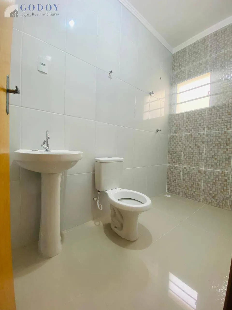 Imagem Casa à Venda no Portal dos Eucaliptos - Qualidade, Espaço e Conforto