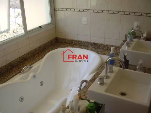 Imagem Belíssima Casa Bairro Corrego Grande 4 Dorms/2 Suites mais.