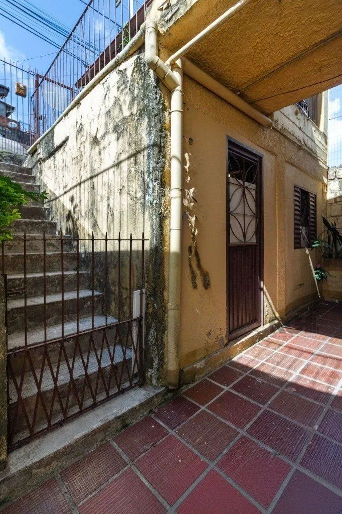 Imagem Casa de 4 dormitórios no bairro Camaquã