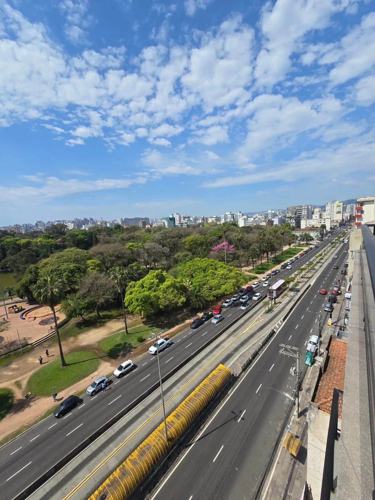 Imagem Studio mobiliado, com 30m² privativos, 1 vaga - Cidade Baixa