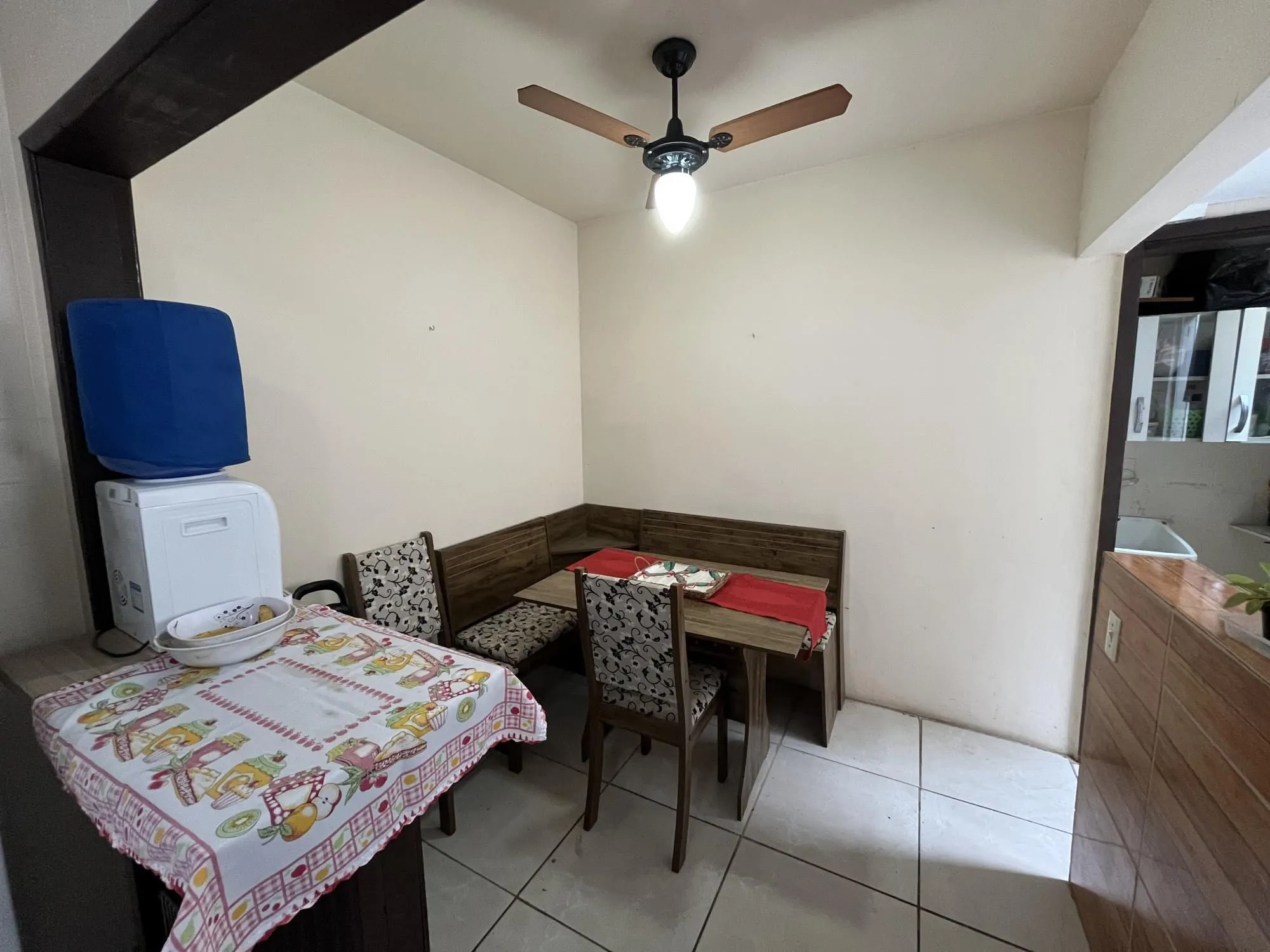 Imagem Apartamento de dois quartos com suíte no bairro Menino Deus em Porto Alegre