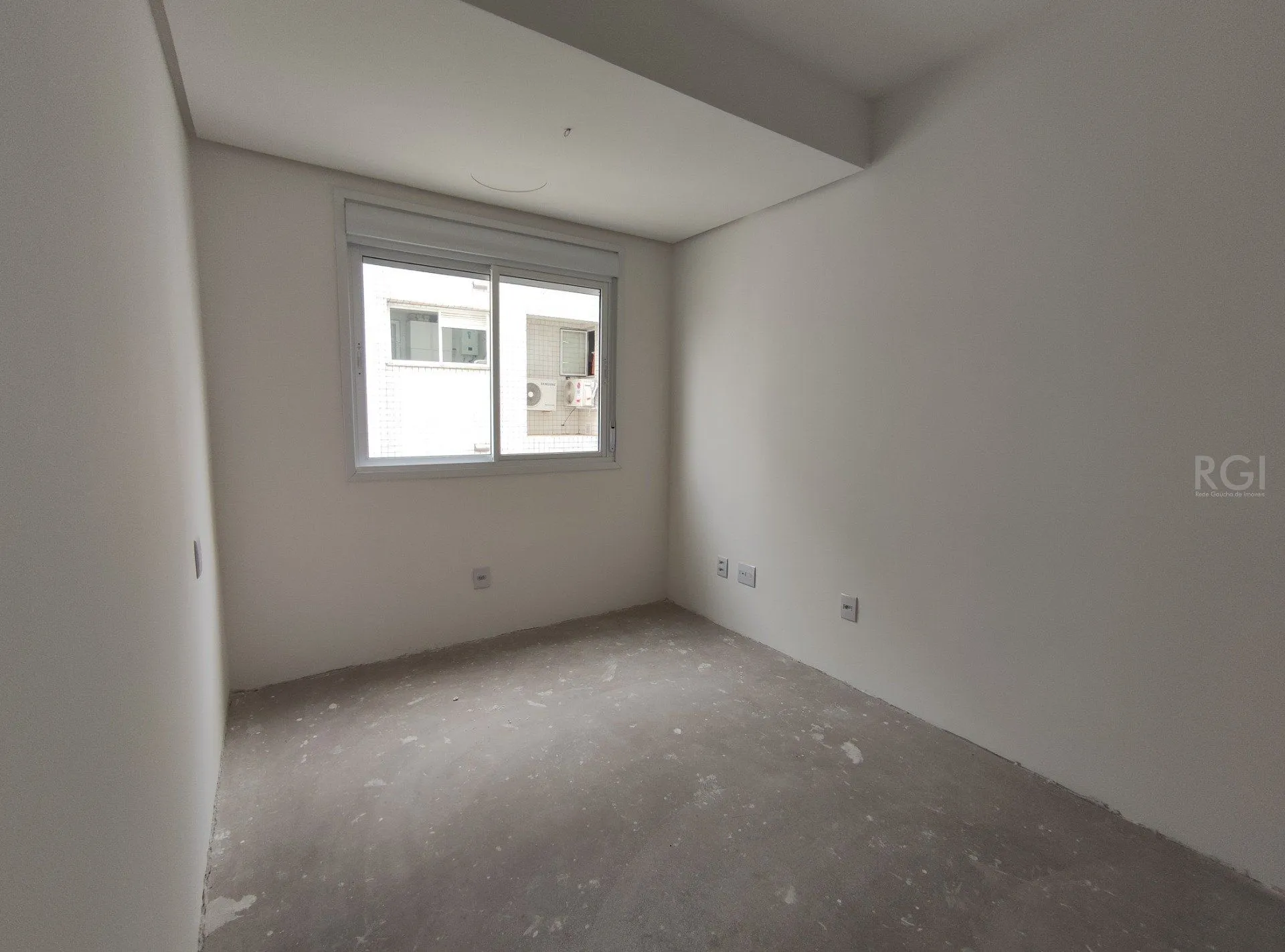 Imagem Duplex para Venda - 179.08m², 2 dormitórios, sendo 2 suites, 2 vagas - Petrópolis