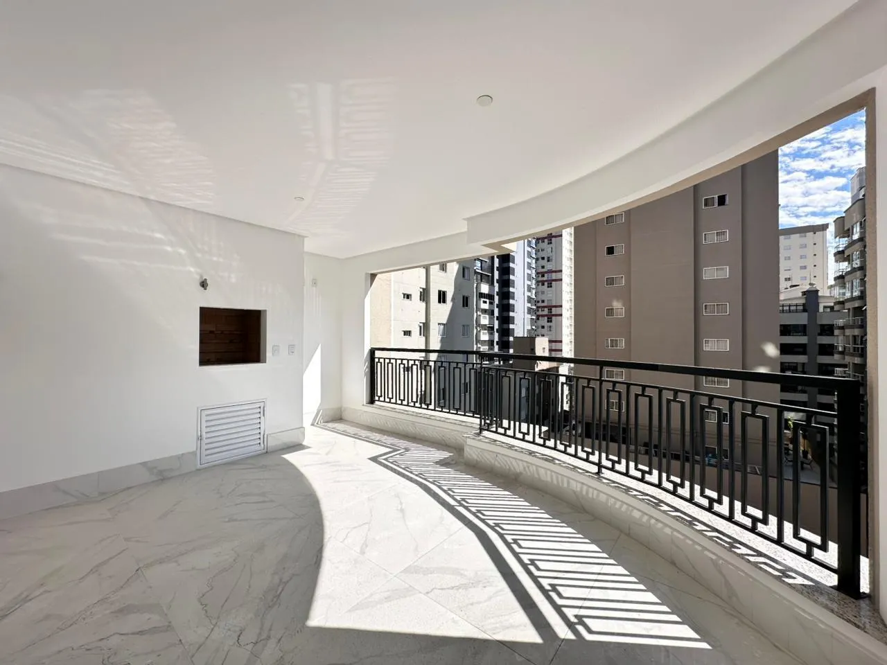 Imagem Apartamento à venda com 185m2 por R$ 3.300.000,00
