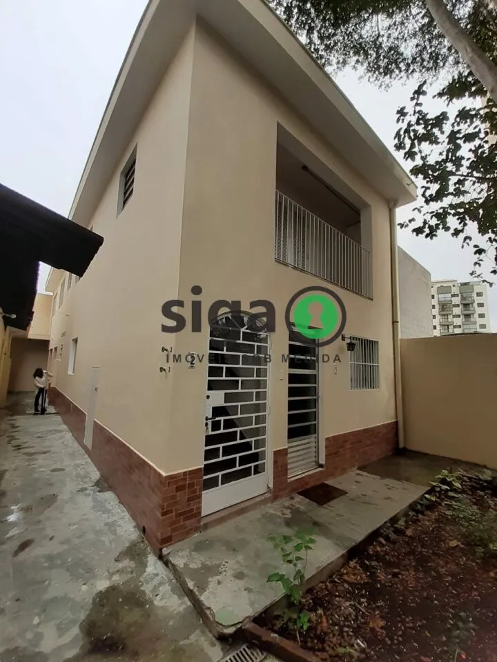 Imagem Casa para venda 6 dormitórios, 6 vagas em 500m² de terreno (10x50) - 450m² construídos