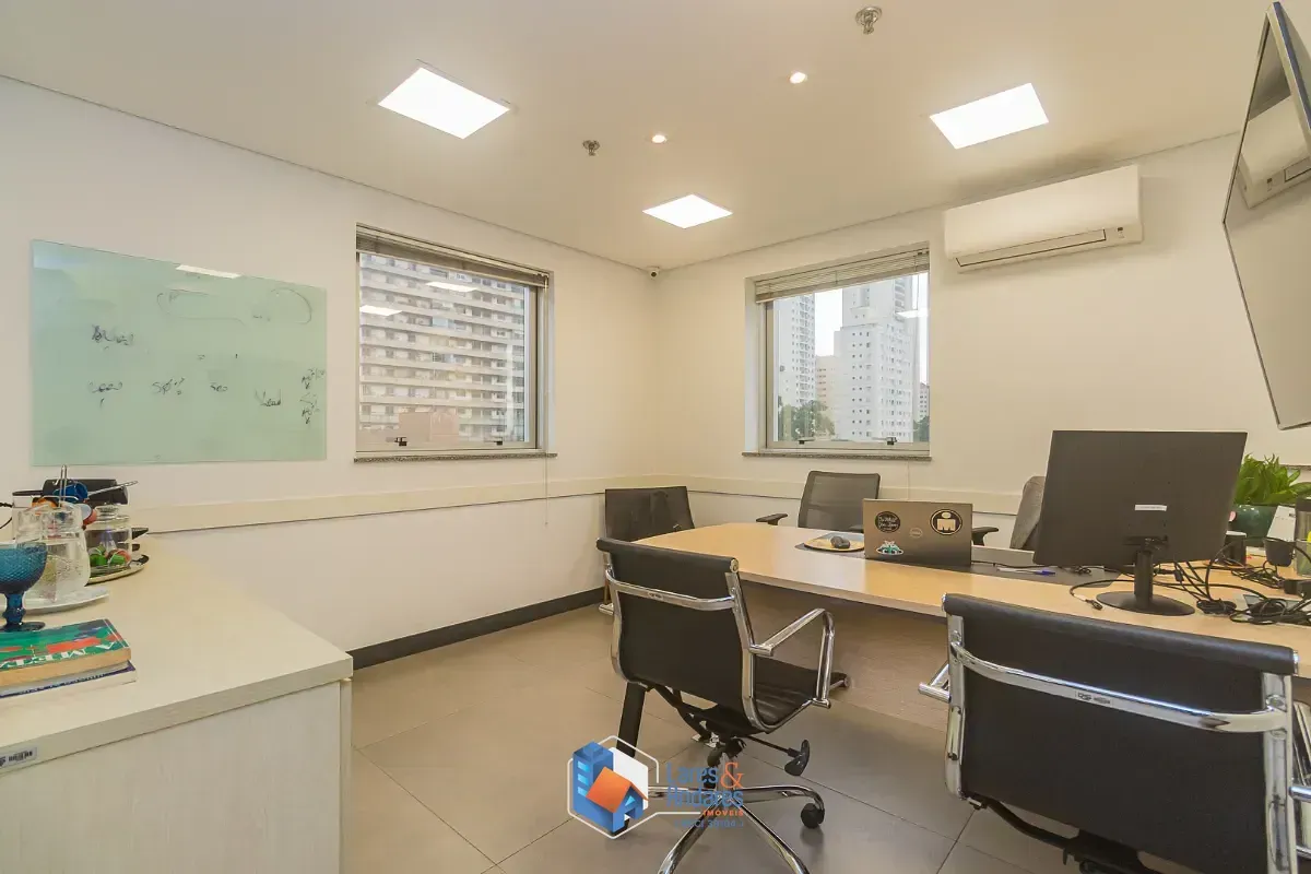Imagem Conjunto comercial para venda em Santo Amaro, 204m²