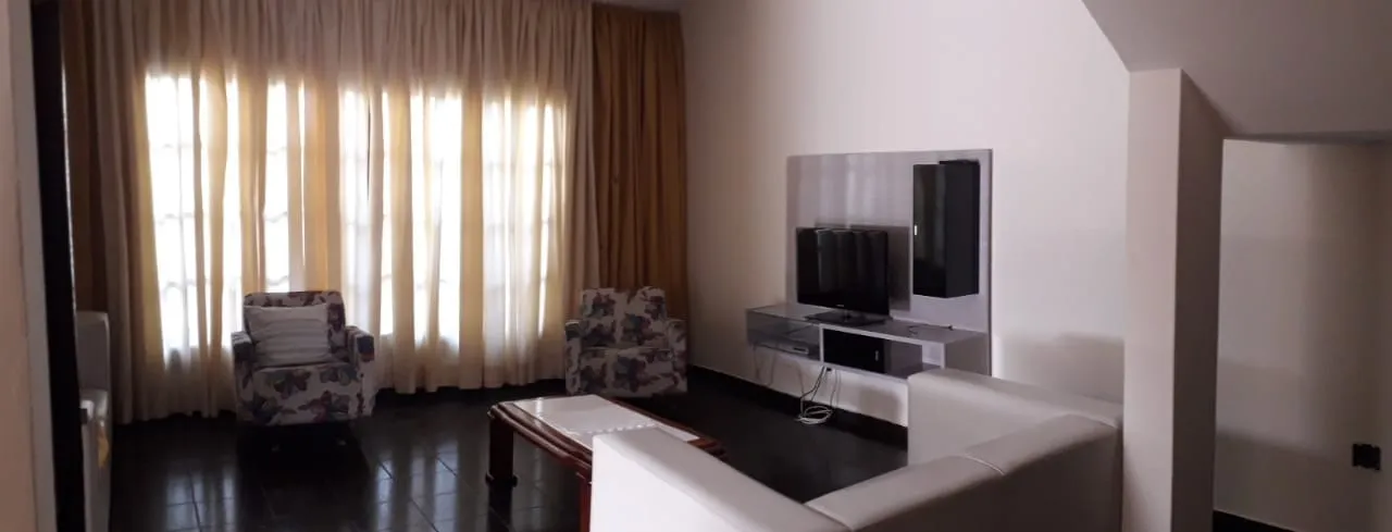 Imagem Casa à venda 4 Quartos, 4 Suites, 4 Vagas, 300M², Portal das Colinas, Guaratinguetá - SP