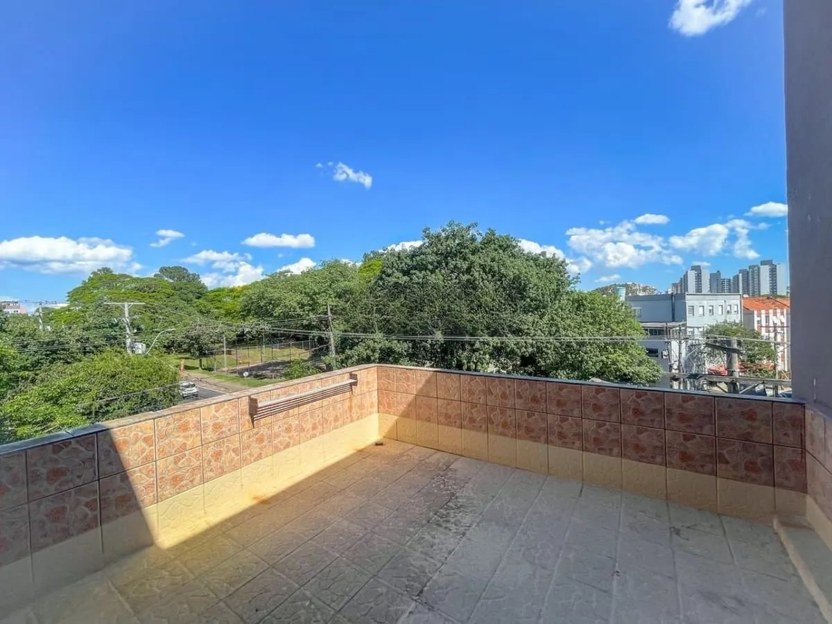 Imagem Apartamento de 3 dormitorios à venda em São Sebastião, Porto Alegre.