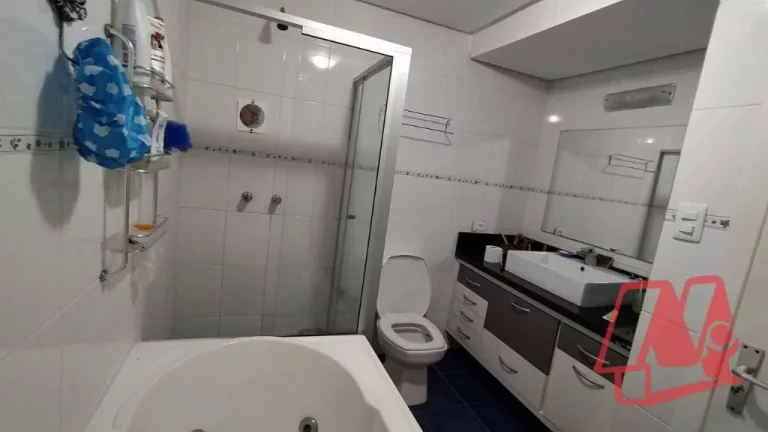 Imagem Térreo de 174 m² com 3 dormitórios, suite,1 vaga e pátio