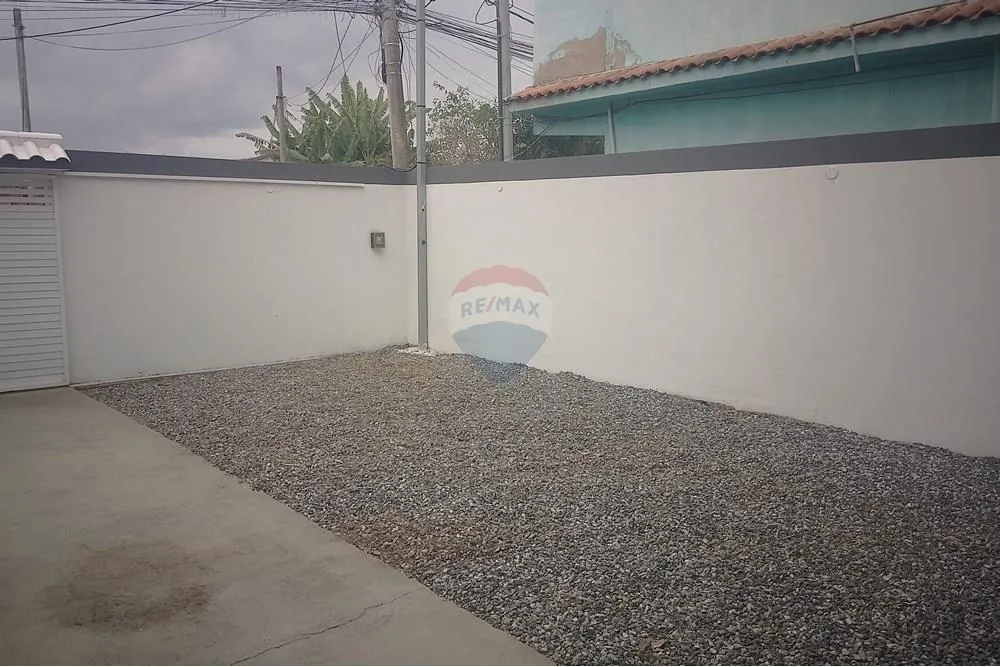 Imagem Casa com 2 quartos para venda em Pedra de Guaratiba.