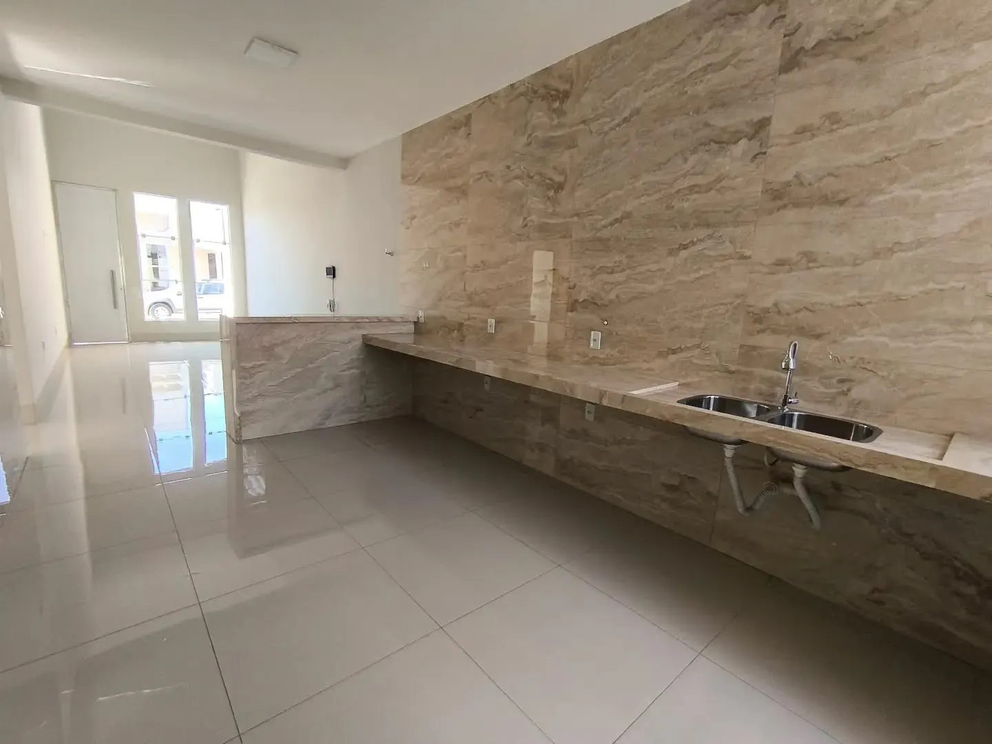 Imagem Casa De 3/4 Sendo 2 Suites Em Cond A 1 Km Do Terminal Vila Brasilia Com Area Gourmet