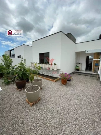 Imagem Casa há venda com duas suítes, Churrasqueira , Vaga de Garagem, Cidade Tijucas SC
