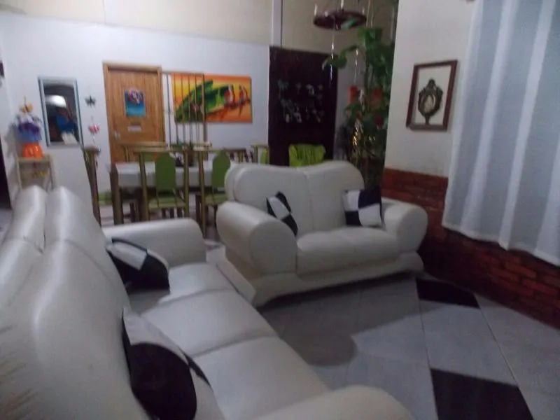 Imagem Casa para Venda - 150m², 2 dormitórios, 5 vagas - Ponta Grossa