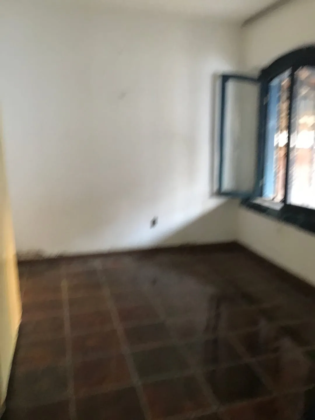 Imagem Sobrado de Esquina com 368,50m² no Centro de Pinda - Ótima Oportunidade para Residência ou Comércio de Sucesso!