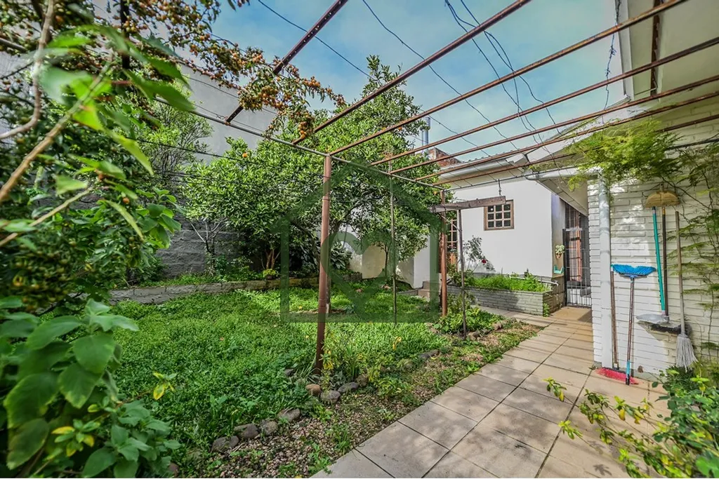 Imagem Descubra o lar dos seus sonhos em Santa Tereza, Porto Alegre!* 
 
Apresentamos uma incrível Casa no...