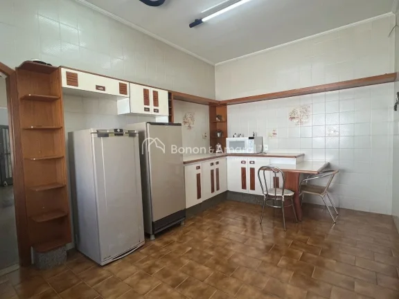 Imagem Casa à venda em Campinas, ideal para quem procura um imóvel amplo, com forte vocação tanto resid...