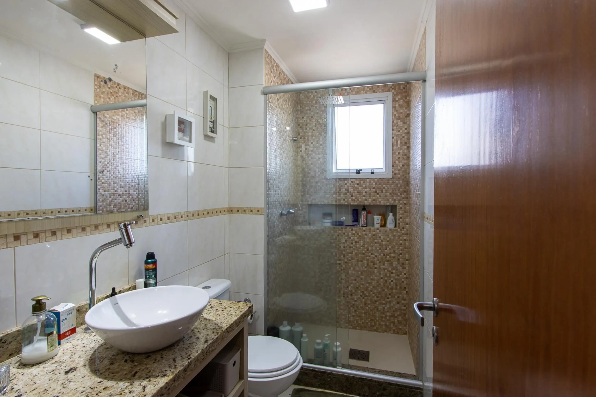 Imagem Apartamento, 2 dormitórios e 1 vaga, bairro Jardim Carvalho.