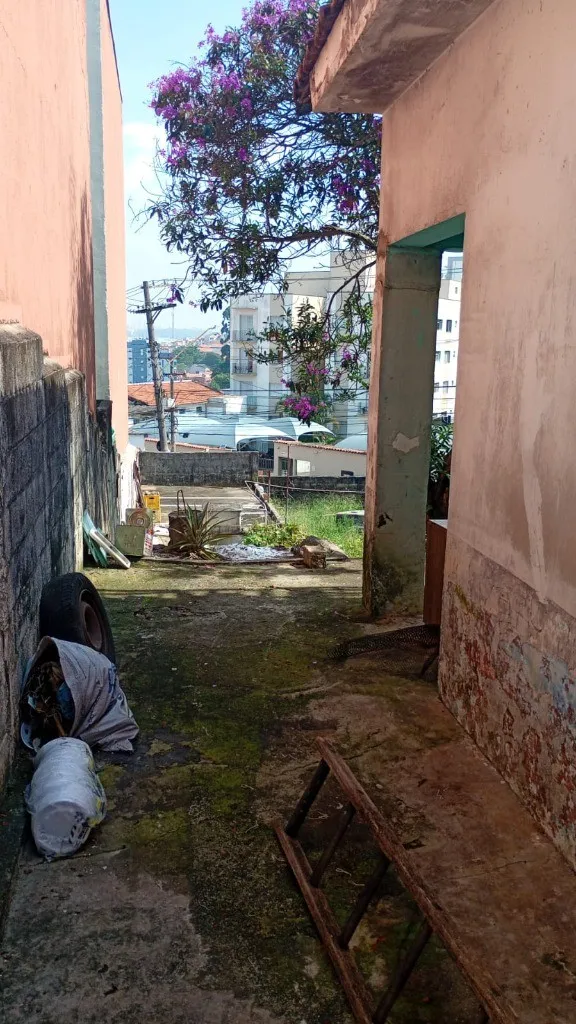 Imagem Casa para locação em São Bernardo do Campo - Jordanópolis: 3 quartos, 1 suite, 2 banheiros, 8 vagas de garagem.