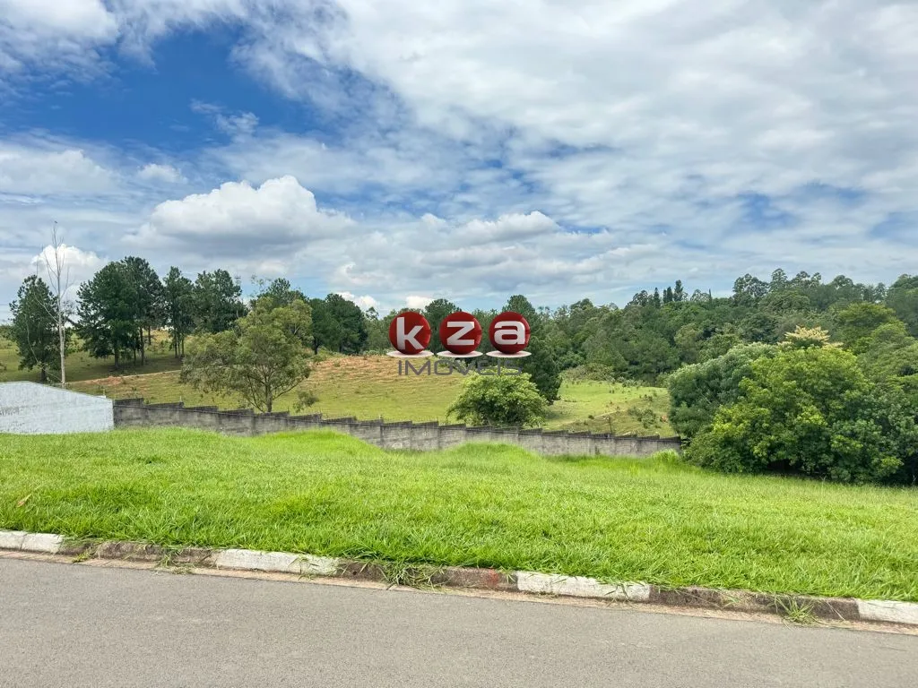 Foto do imóvel Terreno em Condomínio à Venda em Valinhos-SP, Condomínio Villa Lombarda 1.137,00 m² de Área