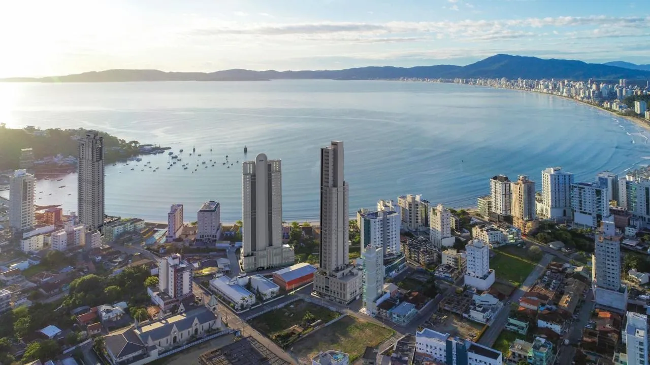 Imagem Apartamento com vista para o mar à venda com 300m2 por R$ 10.500.000,00